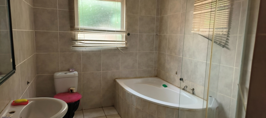 3 Bedroom Property for Sale in Stilfontein North West